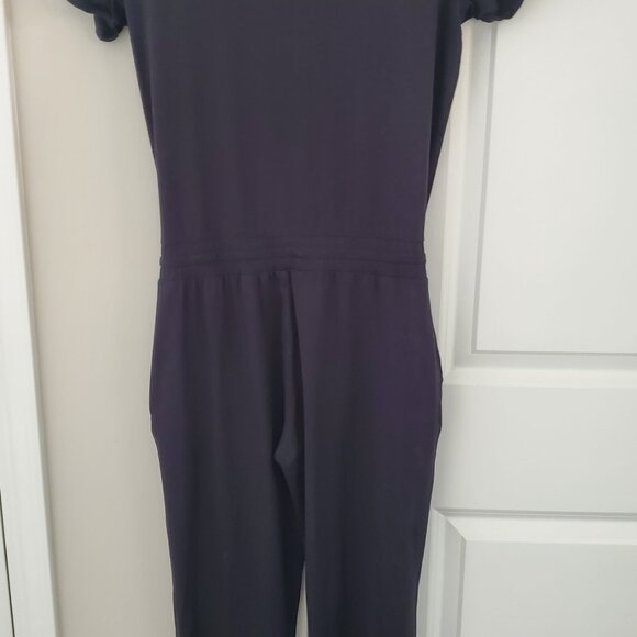 Share Vuori Jumpsuit All Day Women Small Romper Jumpsuit Black V-Neck Short - Picture 6 of 6